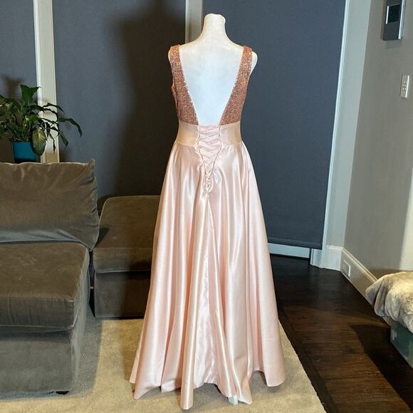 Women’s Full Length Sequined Bodice V-Neck Party Prom Dress Size 8 NWOT - Picture 5 of 11